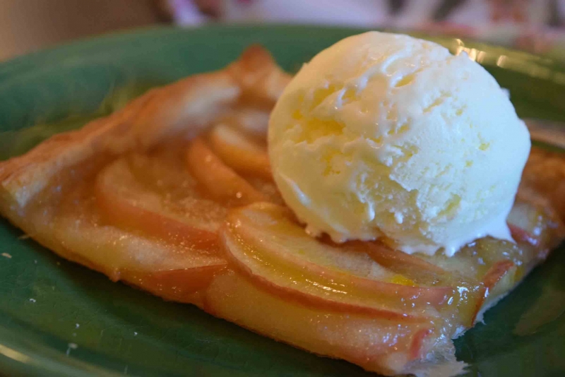 Tarte Fine aux Pommes